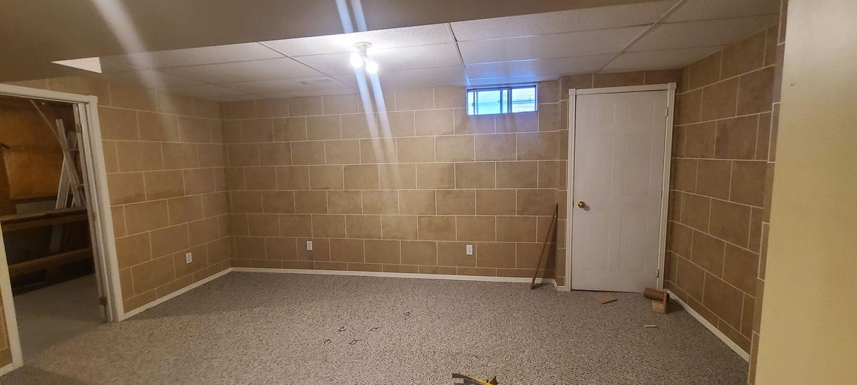 Holland Landing Basement Before pictures