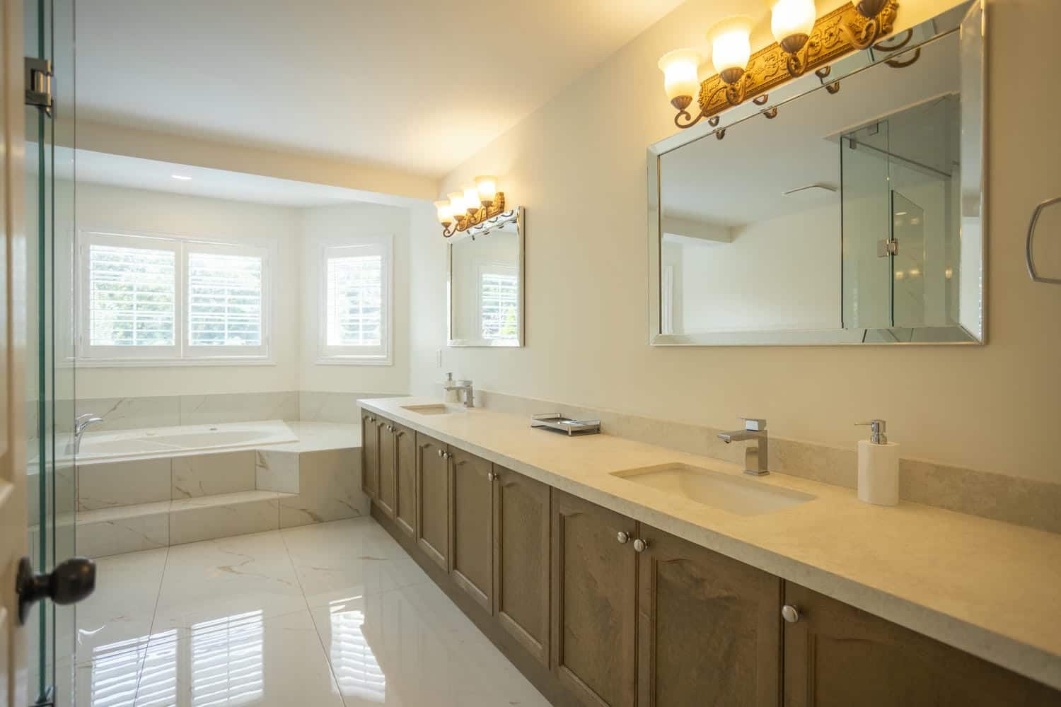 great angle displays how long the vanity really is