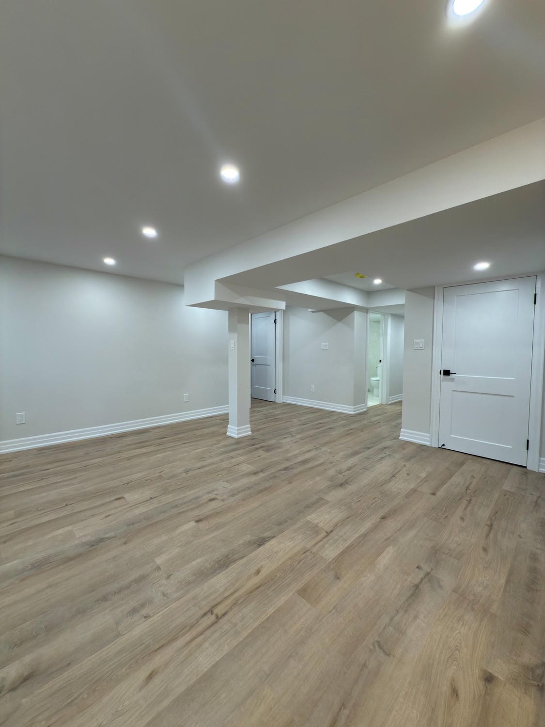 Open layout with great flow and clean lines. Bright lighting and durable flooring make it perfect for everyday use